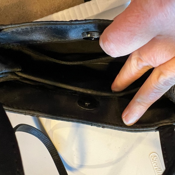 Nine West Printed Floral black handbag - Picture 6 of 12